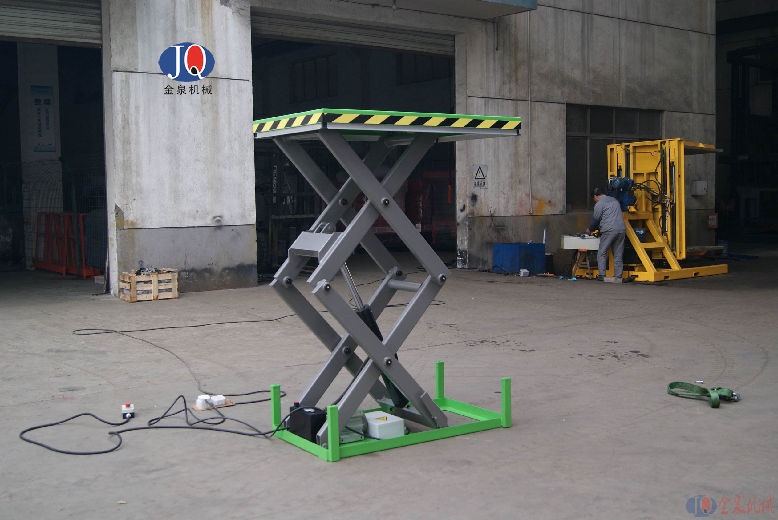 升降平臺(tái) 升降平臺(tái)