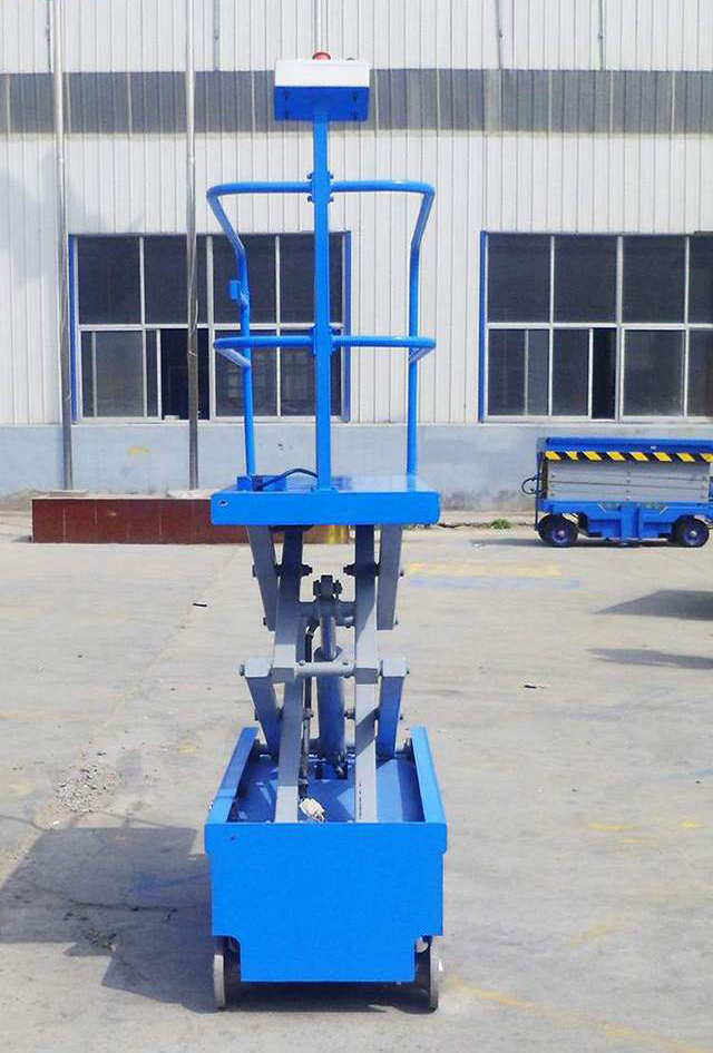 自行升降平臺 自行升降機(jī)